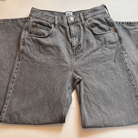 BDG Grey Varsity Boyfriend Jean - Picture 4 of 5